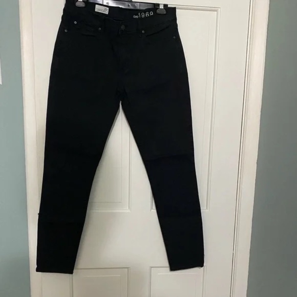GAP 1969 Black Legging Jean